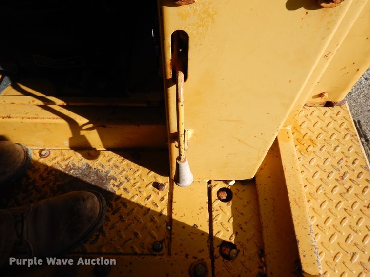 image for item DK0327 1979 Caterpillar 955L  track loader