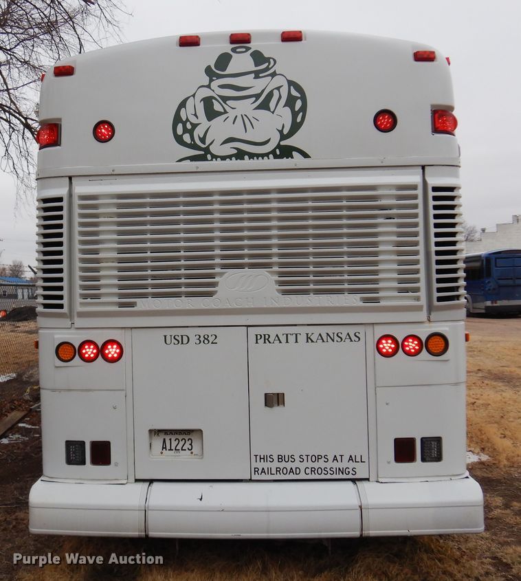 image for item DK4358 2003 MCI D4500  coach bus