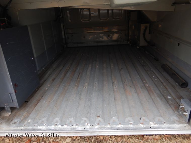 image for item DK4358 2003 MCI D4500  coach bus