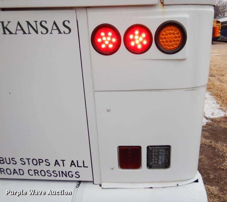 image for item DK4358 2003 MCI D4500  coach bus