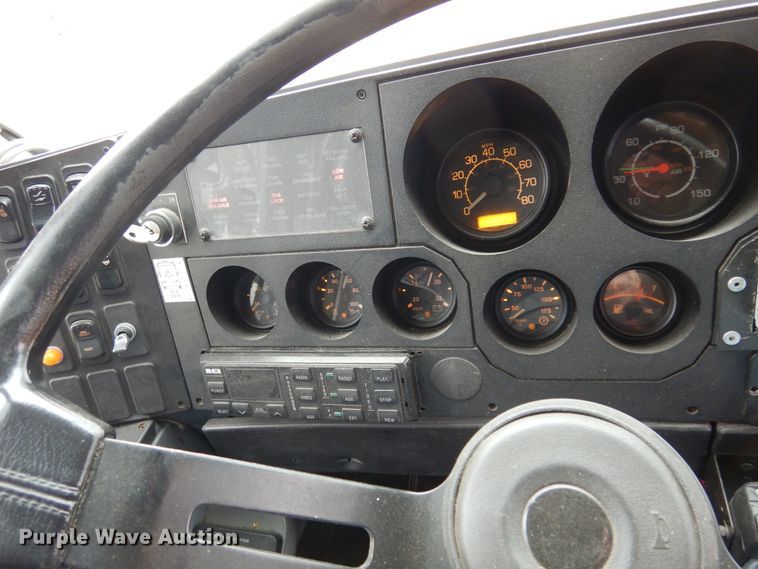 image for item DK4358 2003 MCI D4500  coach bus