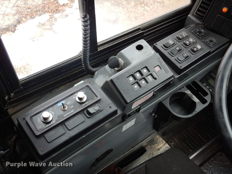 image for item DK4358 2003 MCI D4500  coach bus