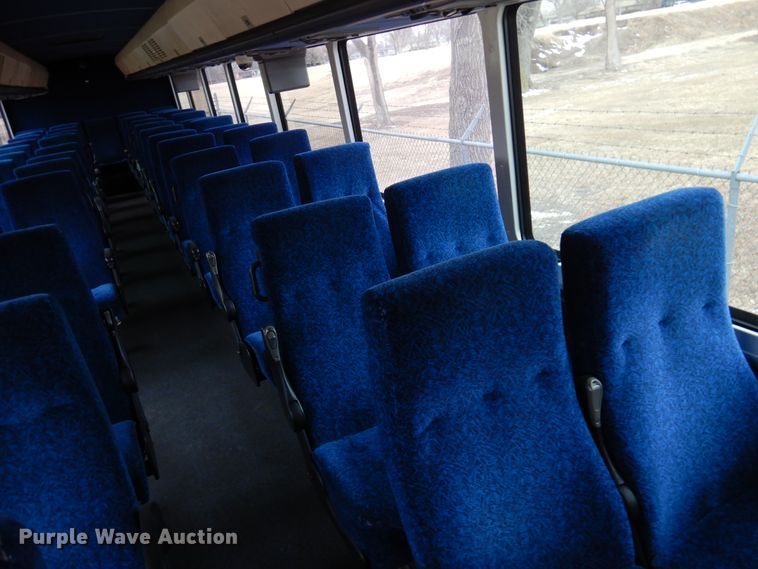 image for item DK4358 2003 MCI D4500  coach bus