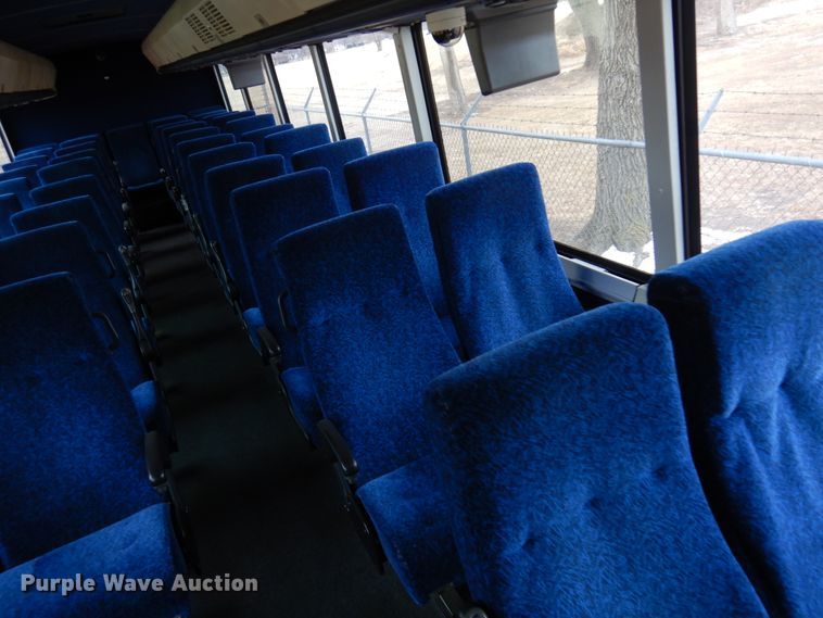 image for item DK4358 2003 MCI D4500  coach bus