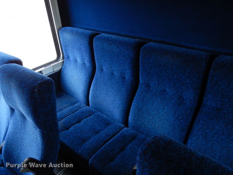 image for item DK4358 2003 MCI D4500  coach bus