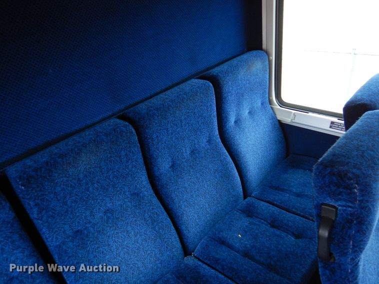 image for item DK4358 2003 MCI D4500  coach bus