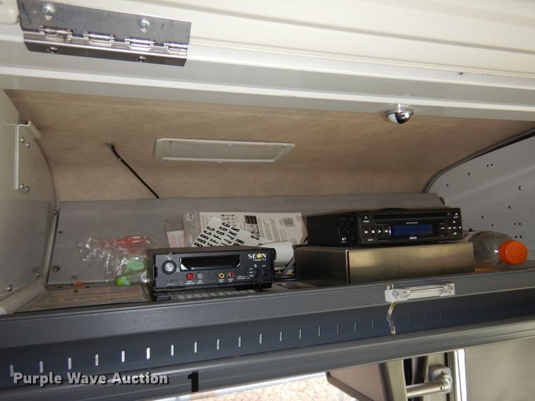 image for item DK4358 2003 MCI D4500  coach bus