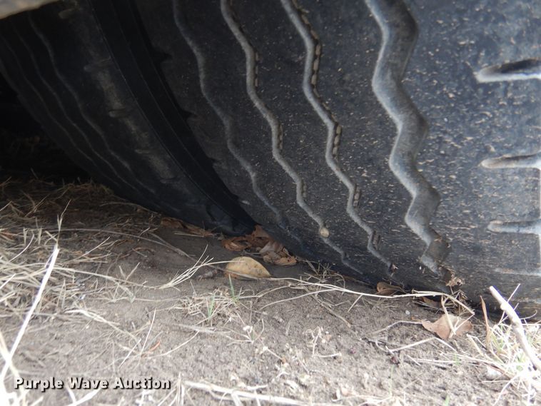 image for item DK4358 2003 MCI D4500  coach bus