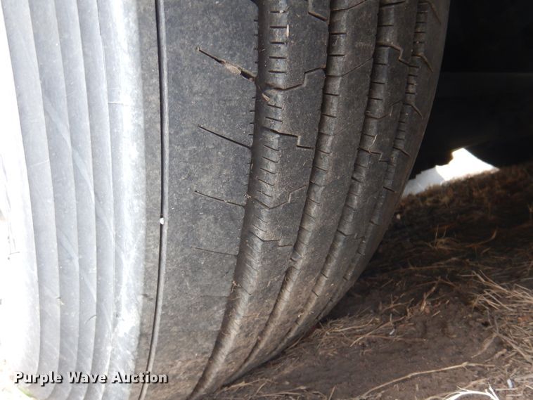 image for item DK4358 2003 MCI D4500  coach bus