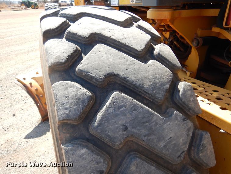 image for item DK4373 2012 John Deere 672G  motor grader