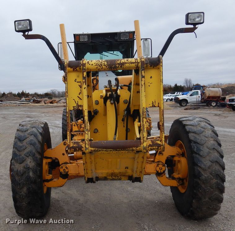image for item DK4427 2002 Volvo G720  motor grader