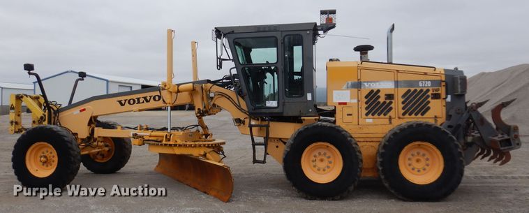 image for item DK4427 2002 Volvo G720  motor grader