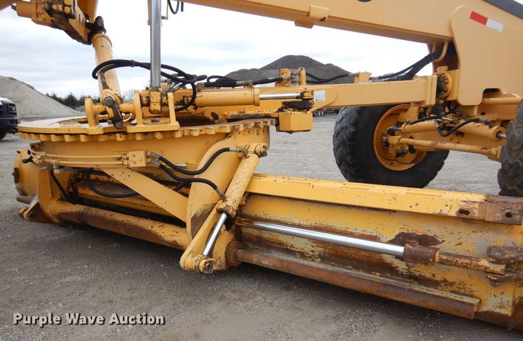 image for item DK4427 2002 Volvo G720  motor grader