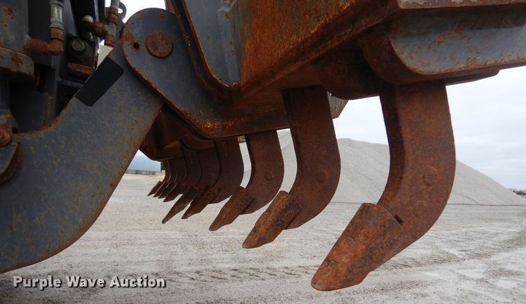 image for item DK4427 2002 Volvo G720  motor grader