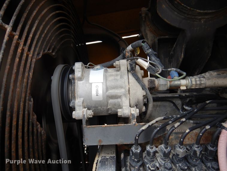 image for item DK4427 2002 Volvo G720  motor grader