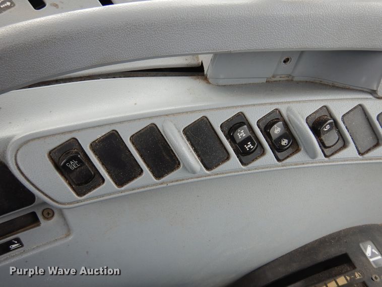 image for item DK4428 2009 New Holland T6030  MFWD tractor