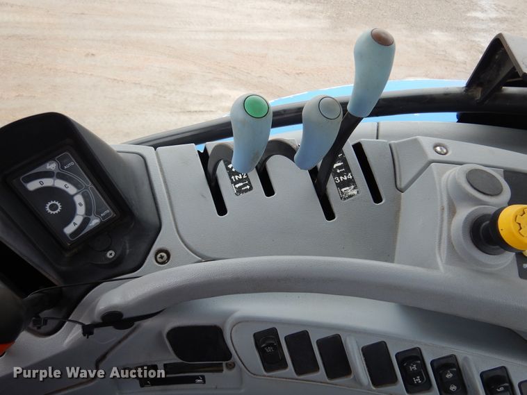 image for item DK4433 2009 New Holland T6030  MFWD tractor