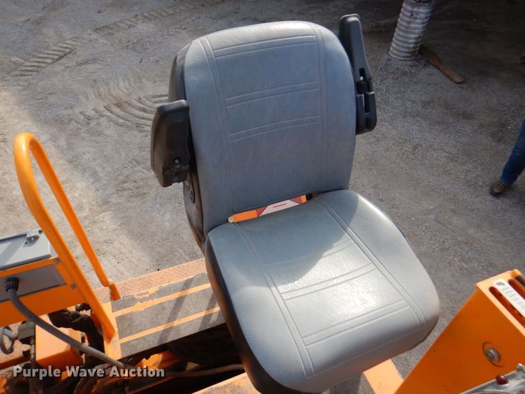 image for item DM6056 2013 Blaw-Knox PF1510  paver