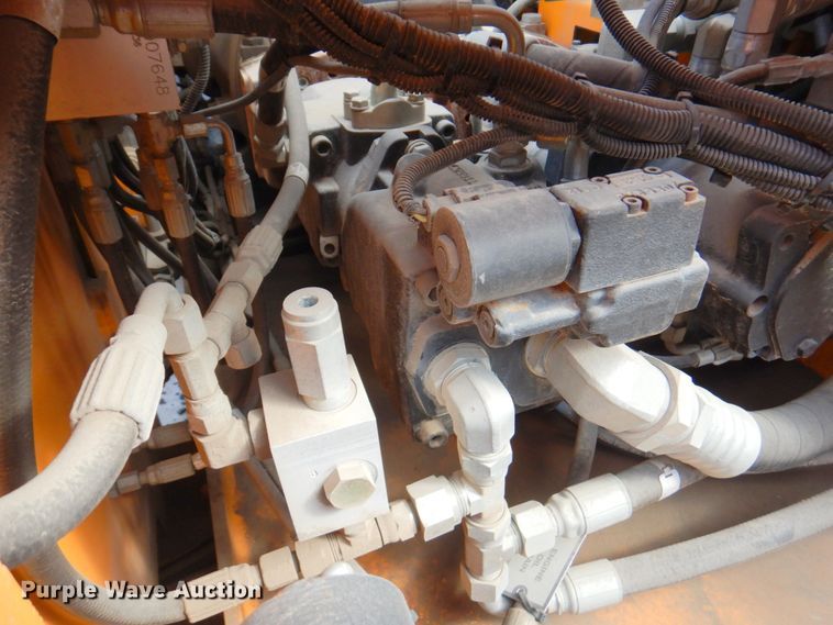 image for item DM6056 2013 Blaw-Knox PF1510  paver