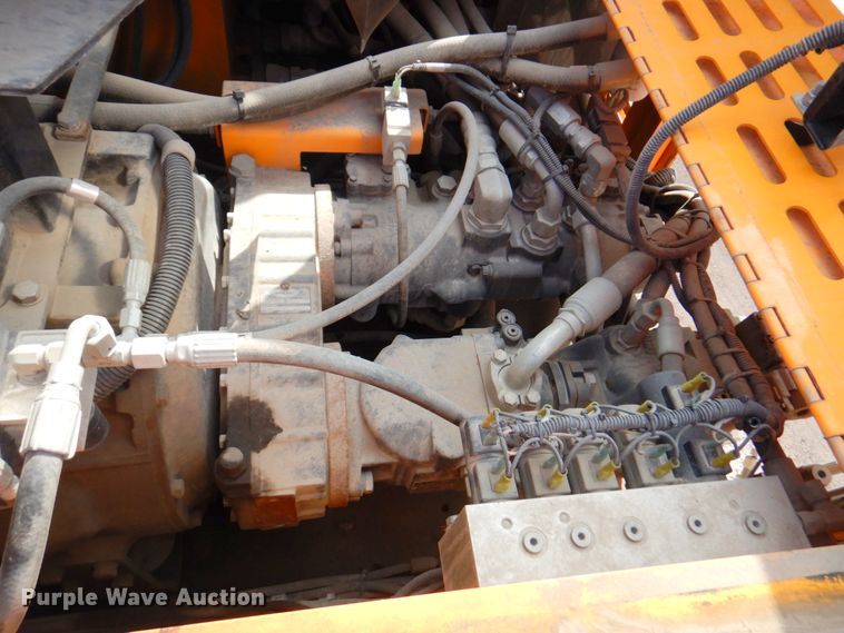 image for item DM6056 2013 Blaw-Knox PF1510  paver