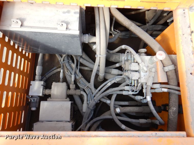 image for item DM6056 2013 Blaw-Knox PF1510  paver