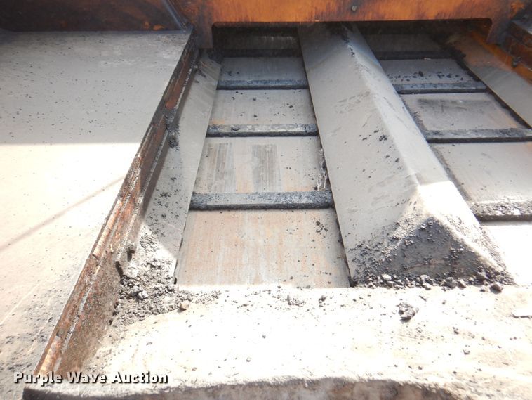 image for item DM6056 2013 Blaw-Knox PF1510  paver