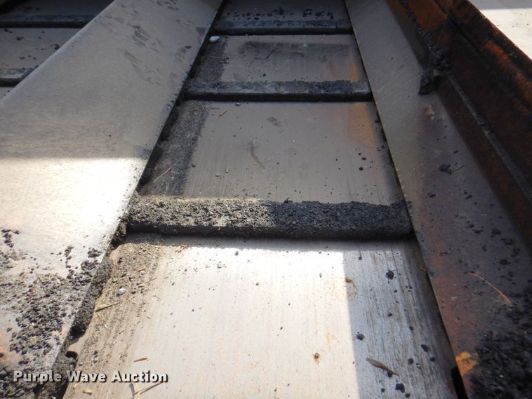 image for item DM6056 2013 Blaw-Knox PF1510  paver