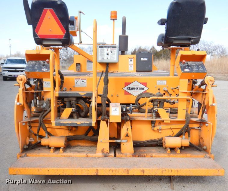 image for item DM6056 2013 Blaw-Knox PF1510  paver