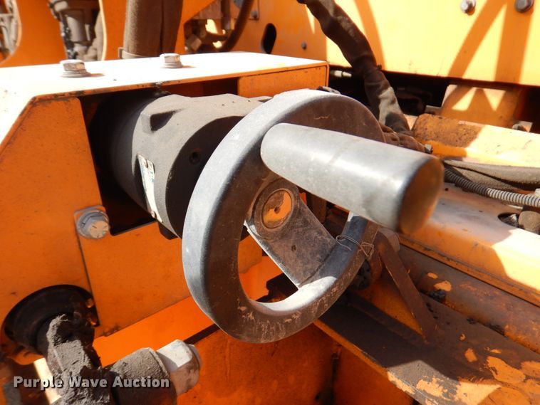 image for item DM6056 2013 Blaw-Knox PF1510  paver