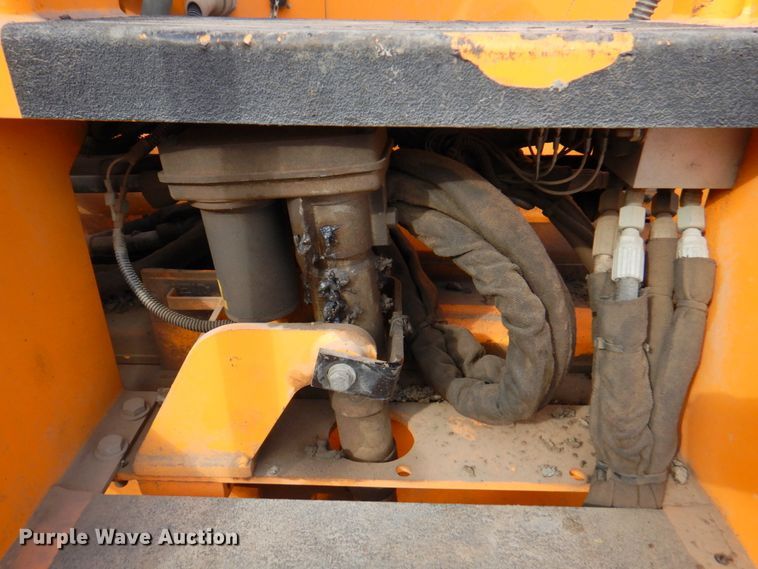 image for item DM6056 2013 Blaw-Knox PF1510  paver