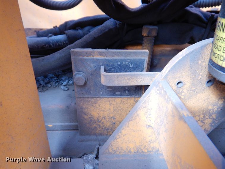 image for item DM6056 2013 Blaw-Knox PF1510  paver