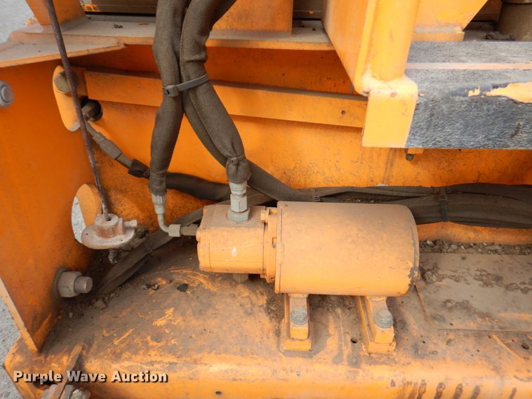 image for item DM6056 2013 Blaw-Knox PF1510  paver