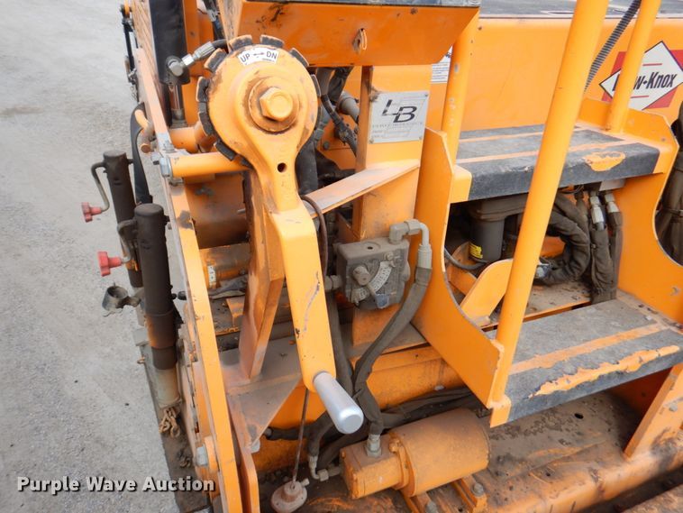 image for item DM6056 2013 Blaw-Knox PF1510  paver