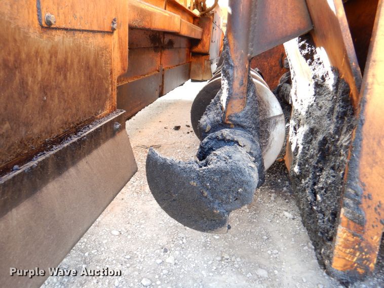 image for item DM6056 2013 Blaw-Knox PF1510  paver