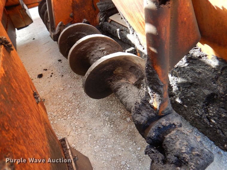 image for item DM6056 2013 Blaw-Knox PF1510  paver