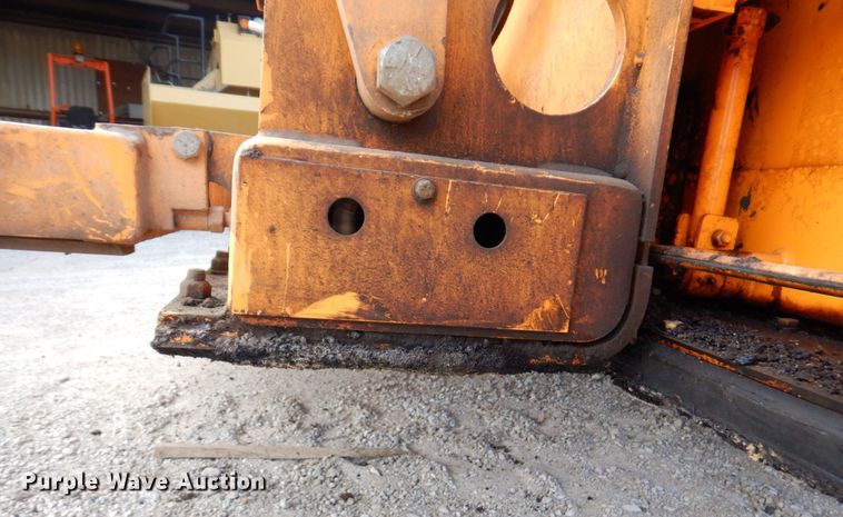 image for item DM6056 2013 Blaw-Knox PF1510  paver