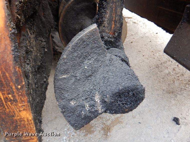 image for item DM6056 2013 Blaw-Knox PF1510  paver