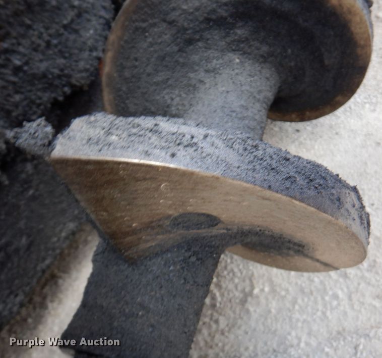 image for item DM6056 2013 Blaw-Knox PF1510  paver