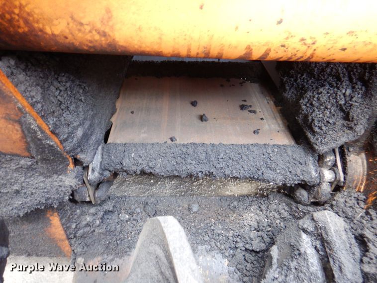 image for item DM6056 2013 Blaw-Knox PF1510  paver