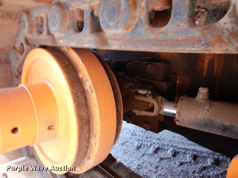 image for item DM6056 2013 Blaw-Knox PF1510  paver