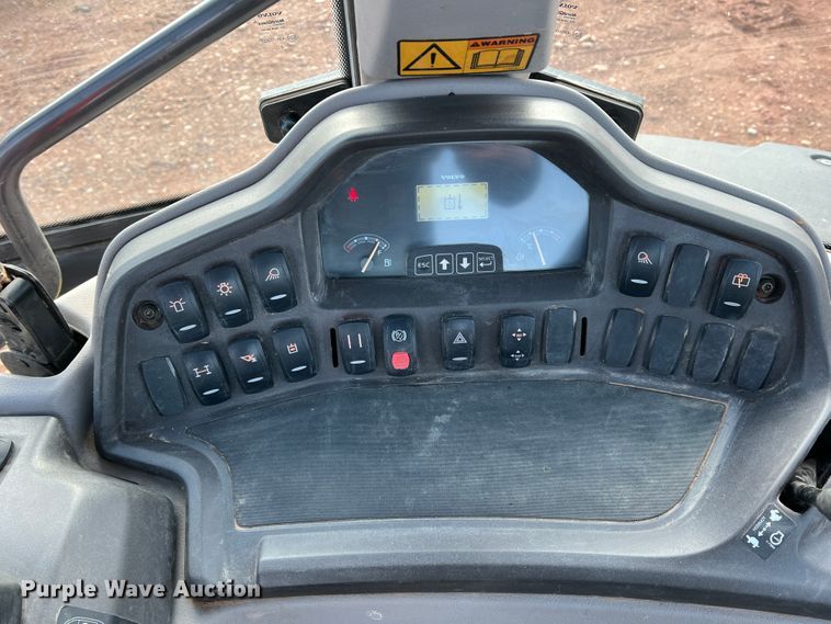 image for item DM8416 2012 Volvo BL70B  backhoe