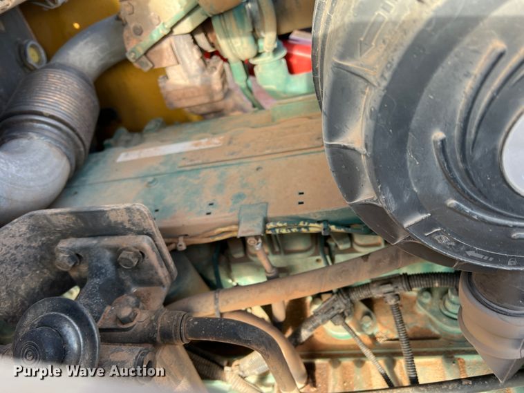 image for item DM8416 2012 Volvo BL70B  backhoe