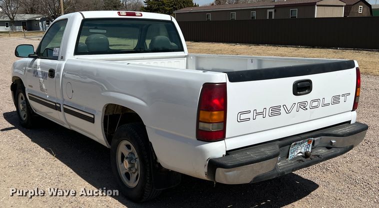 image for item DM8433 2000 Chevrolet Silverado 1500  pickup truck