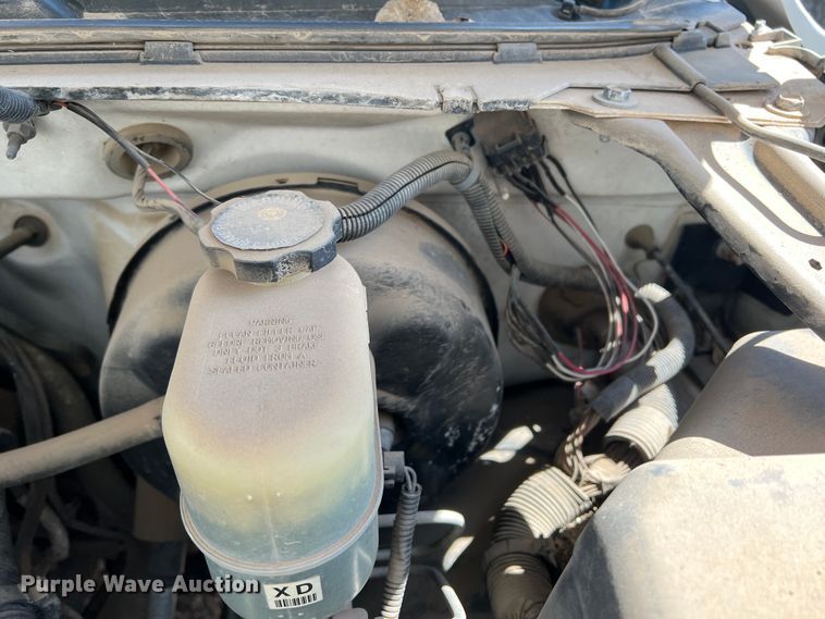 image for item DM8433 2000 Chevrolet Silverado 1500  pickup truck