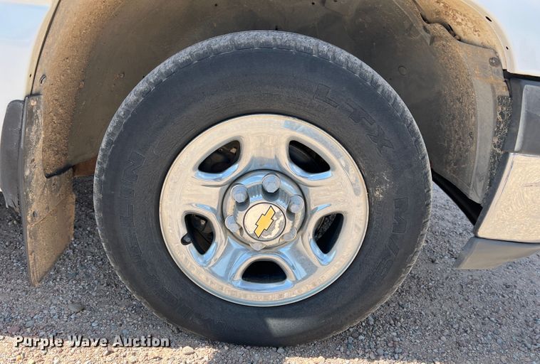 image for item DM8433 2000 Chevrolet Silverado 1500  pickup truck