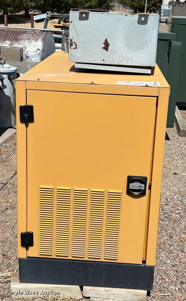 image for item DM8434 2007 Olympian G25UH3  generator