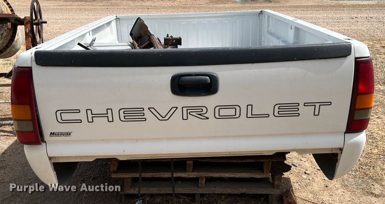 image for item DM8436 2006 GMC pickup truck bed