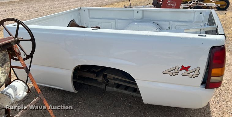 image for item DM8436 2006 GMC pickup truck bed