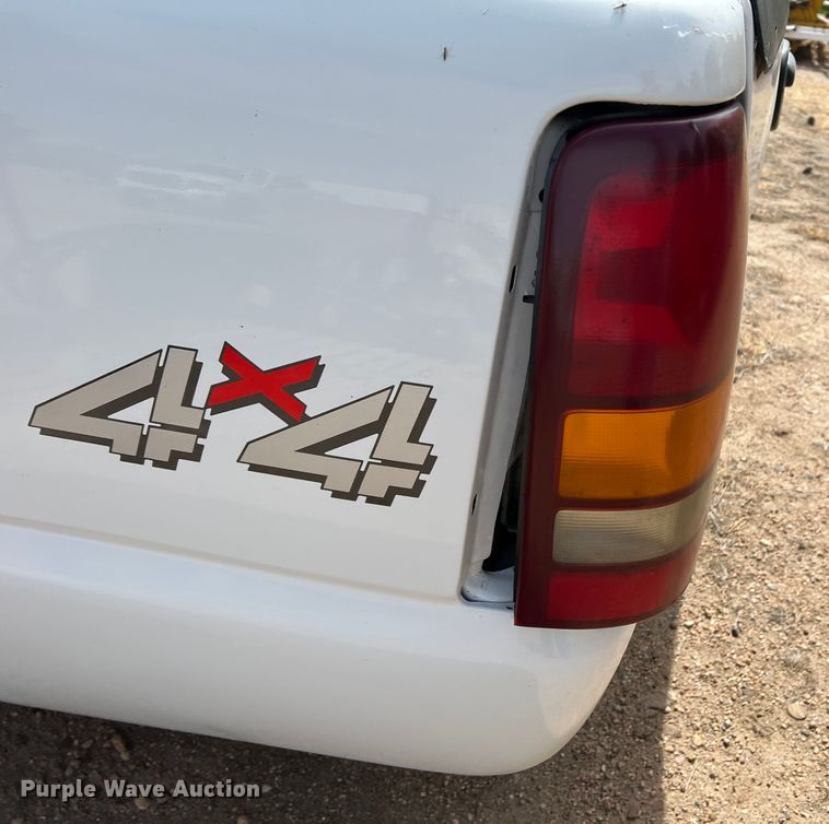 image for item DM8436 2006 GMC pickup truck bed