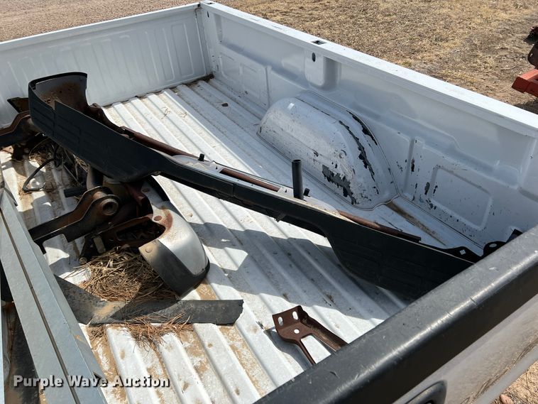 image for item DM8436 2006 GMC pickup truck bed